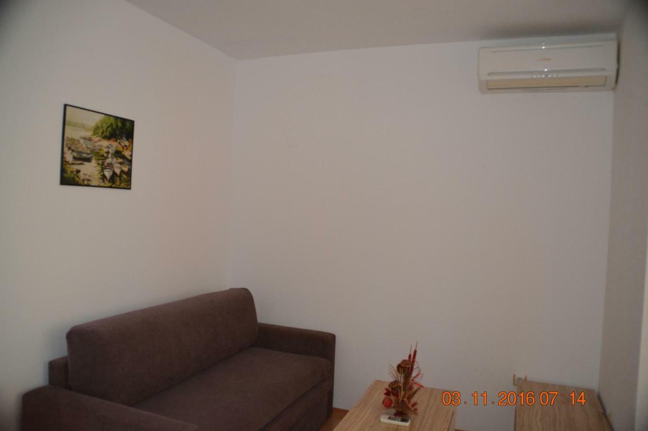 Guest Apartments Salena 阳光海滩 外观 照片