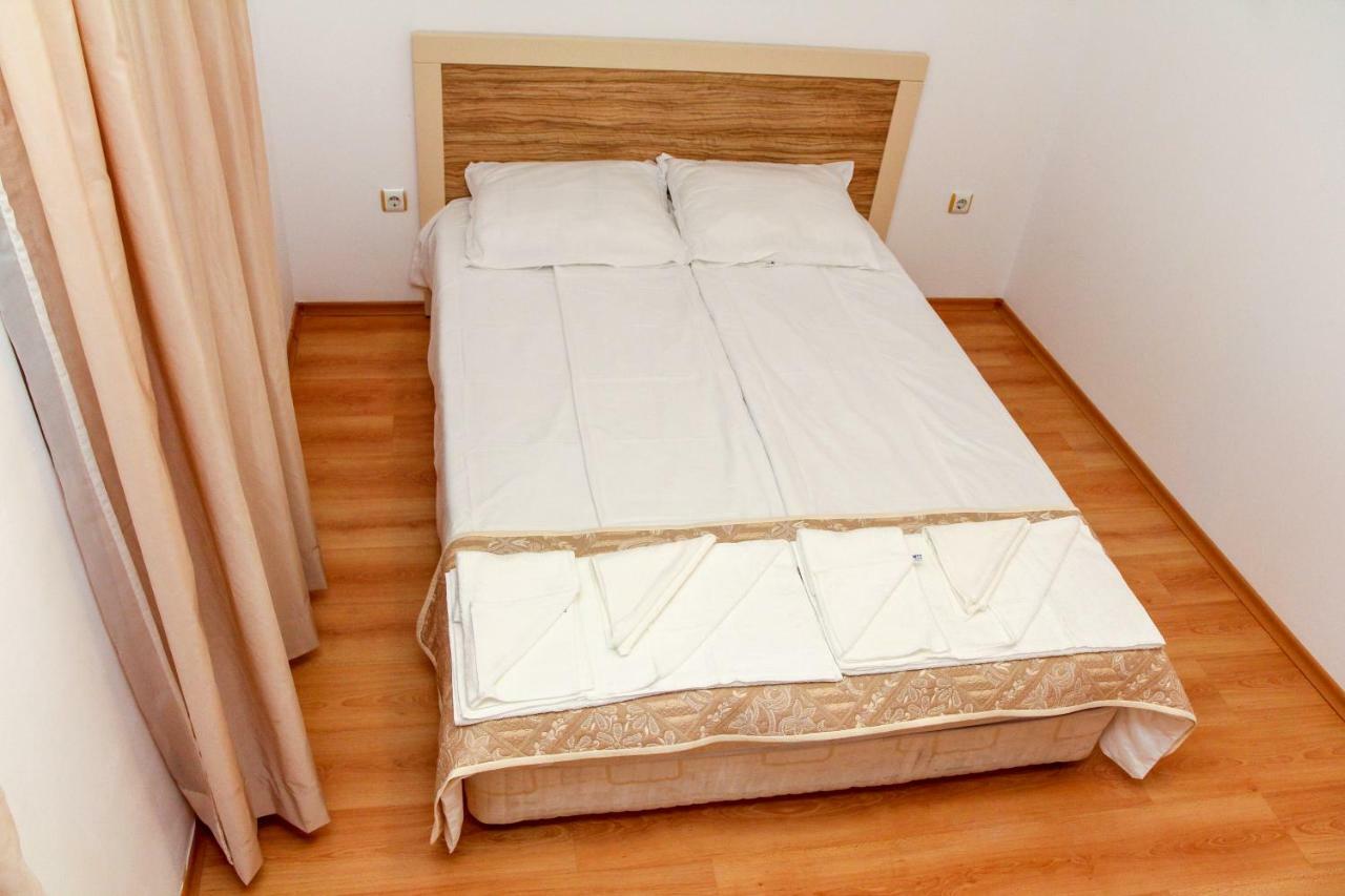 Guest Apartments Salena 阳光海滩 外观 照片