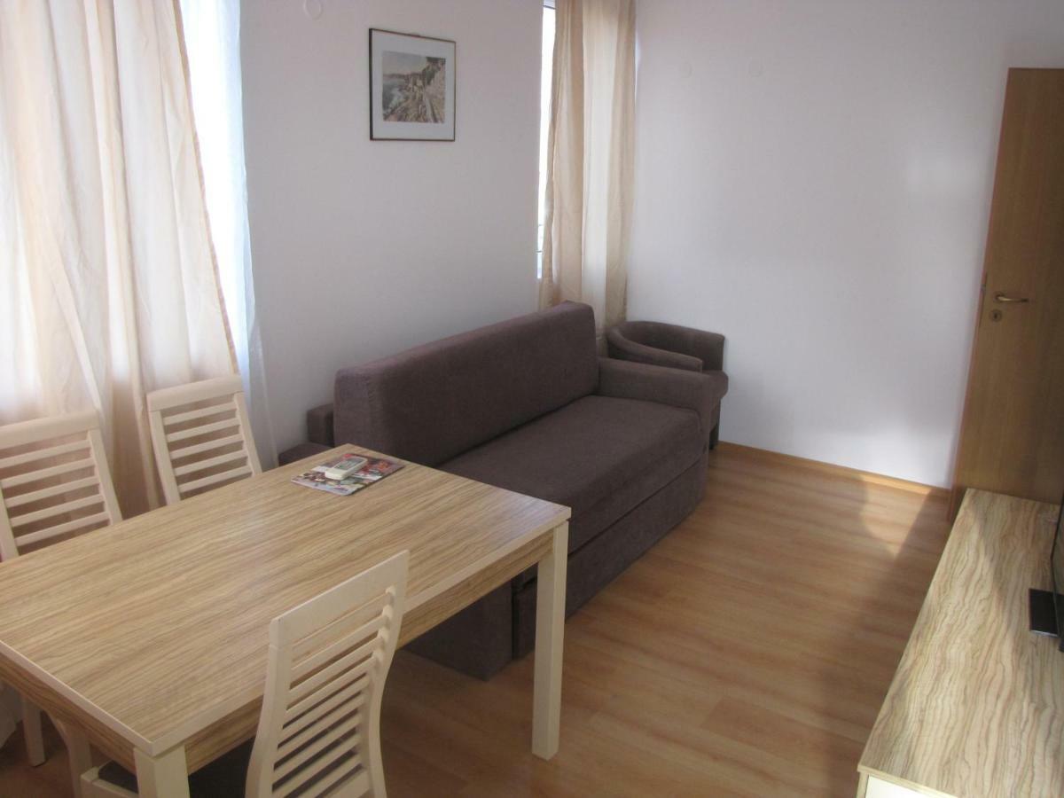 Guest Apartments Salena 阳光海滩 外观 照片